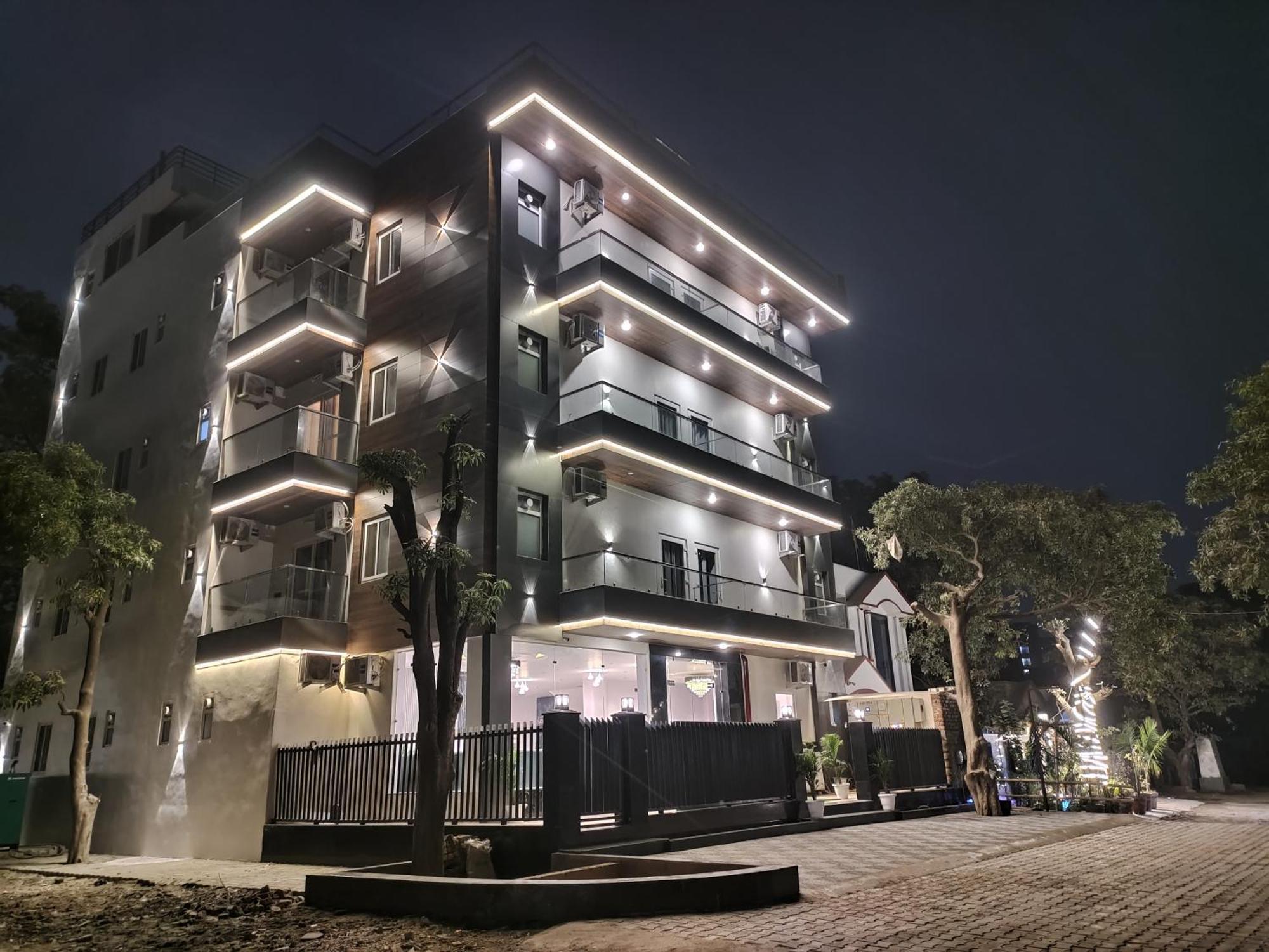 Emerald Suites Грейтър Нойда Екстериор снимка