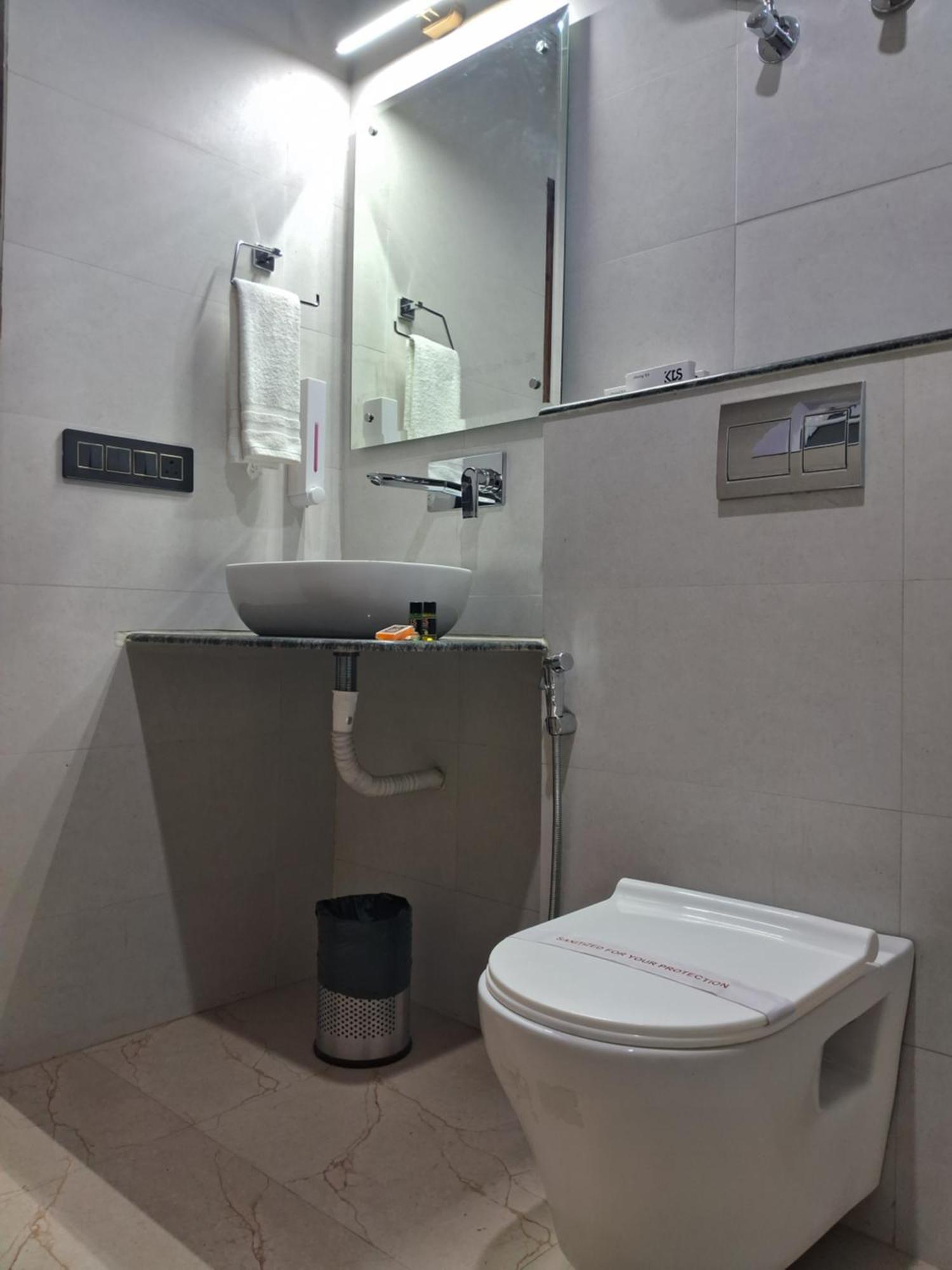 Emerald Suites Грейтър Нойда Стая снимка