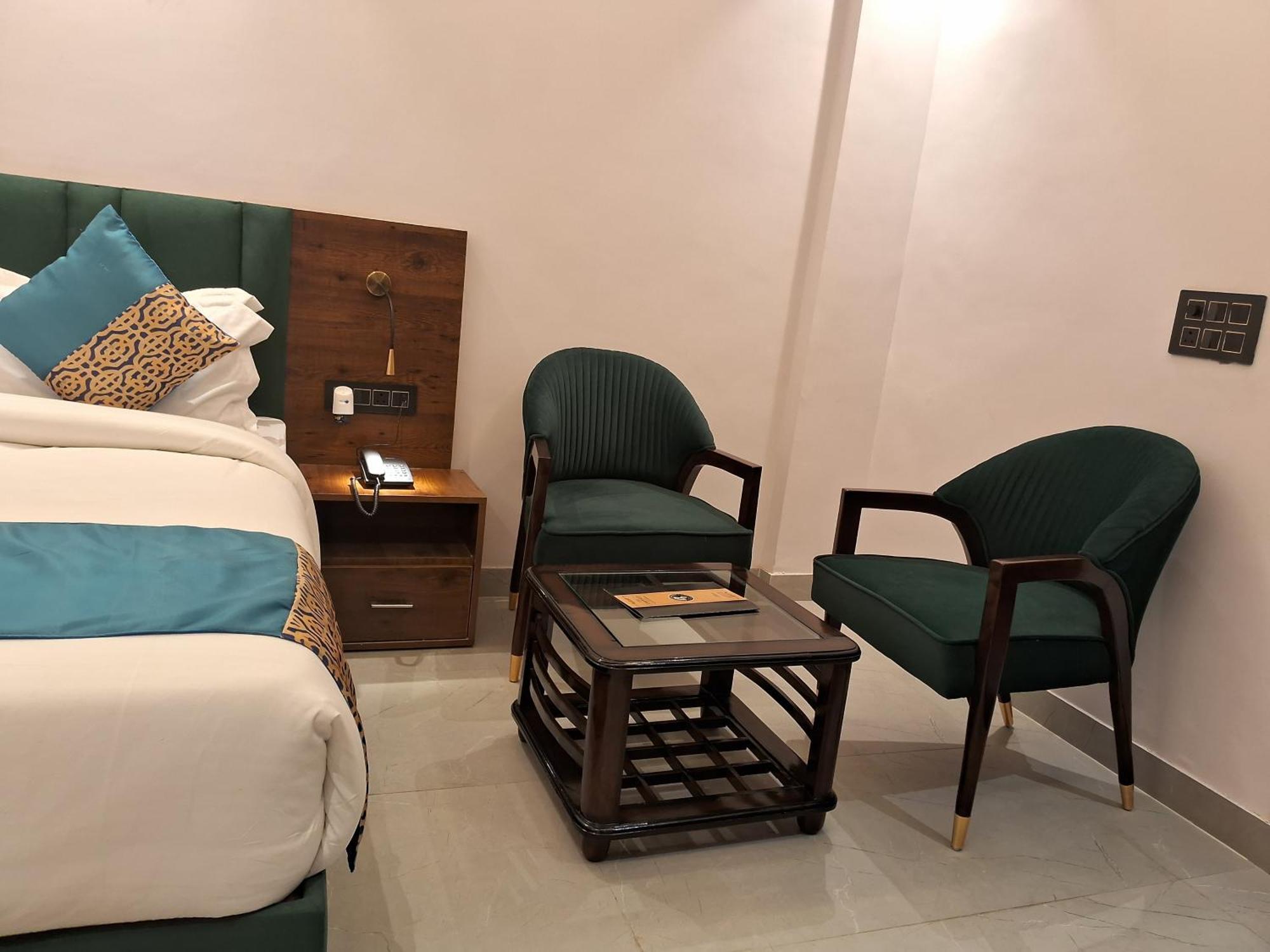 Emerald Suites Грейтър Нойда Стая снимка