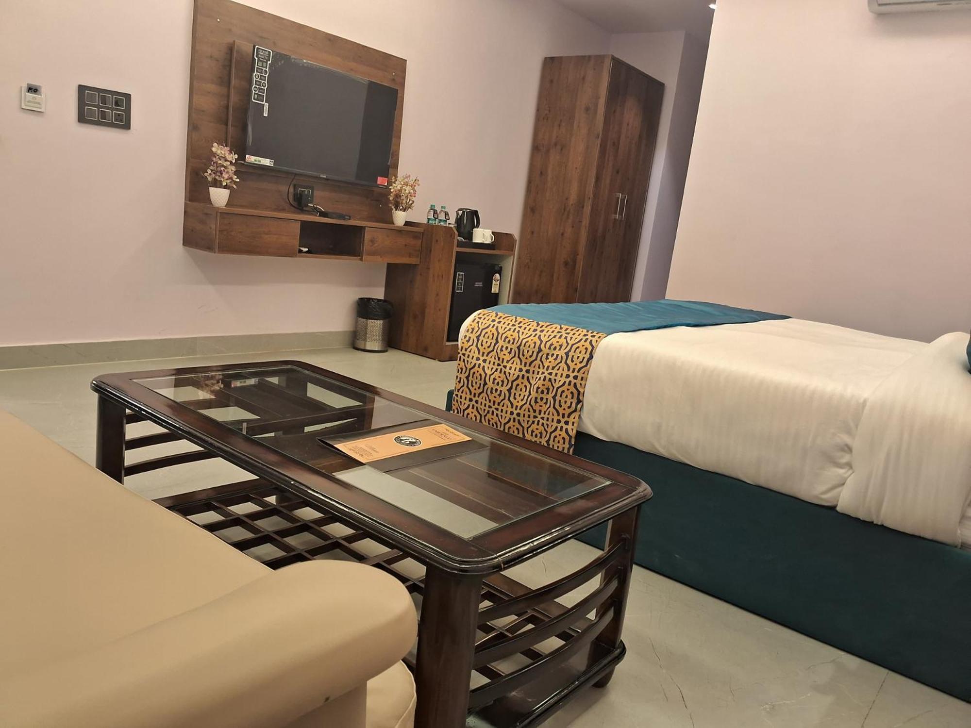 Emerald Suites Грейтър Нойда Стая снимка